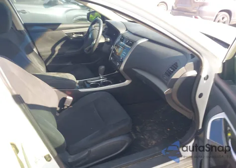 2014 Nissan Altima 2.5 Sv z USA, uszkodzony, nr VIN 1N4AL3AP4EC164355